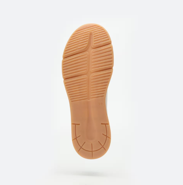 唔怕腳痛行路神鞋！Decathlon $199「Samba平替」爆紅　實測暴走2萬步：踩屎感軟綿綿