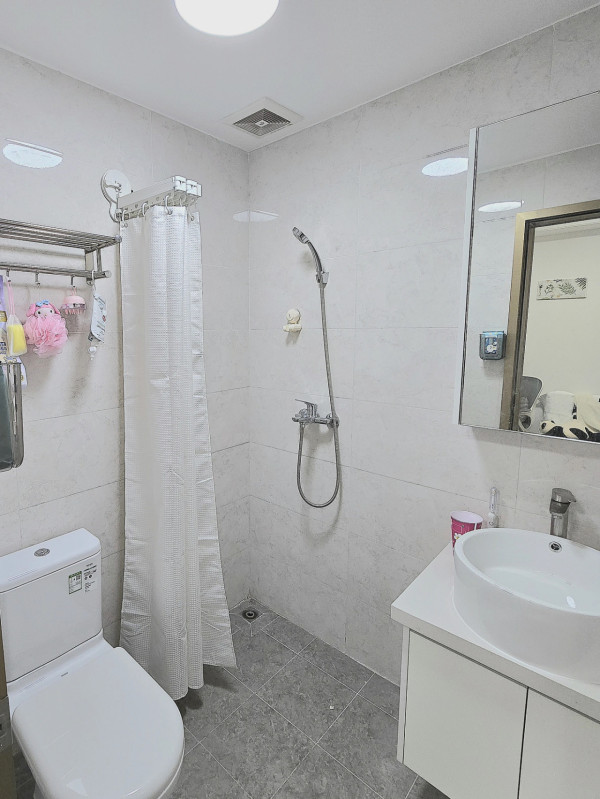 沖涼唔再成地水！公屋/納米樓必裝3大「乾濕分離」神物　免玻璃門/鑽牆一貼即用