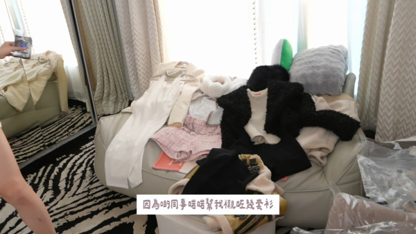 五索首度公開山頂豪宅10間房極震撼 豪設頂層室內樹屋！沙發3米咁長竟然唔係坐？