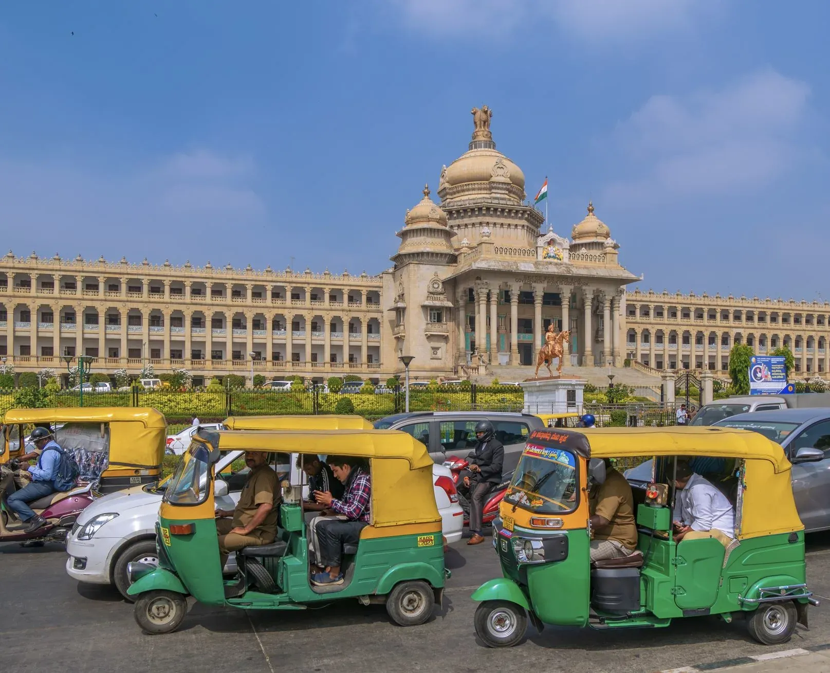 埃及騎駱駝唔准落?全球5大詐騙黑點公佈!遊客變提款機巴黎泰國上榜