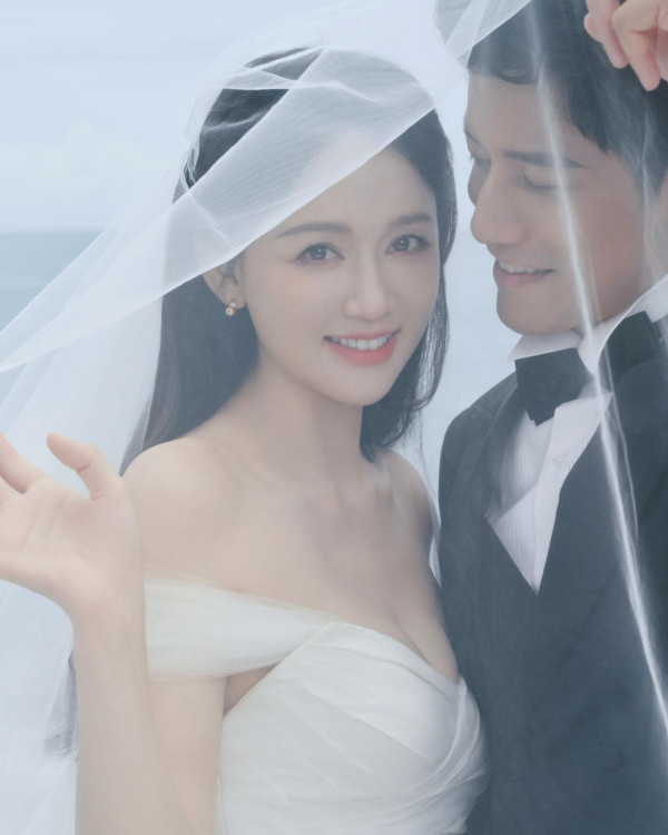 陳喬恩於2022年與馬來西亞籍藝術家曾偉昌（Alan）結婚（圖片來源：IG@iam_joechen）