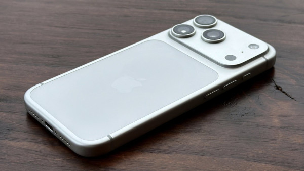 打破 10 年傳統！ iPhone 18 傳改用「分拆上市」策略 標準版/Pro 版不再齊發？ (發佈時間表曝光)