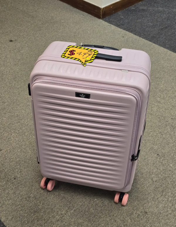 尖沙咀名牌開倉低至1折！聖誕特別優惠！名牌服飾/美妝產品/內衣$49起！FILA/Hallmark/Twenty B