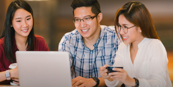 父母60歲買醫保＝倒錢落海？保費供到80歲貴幾倍 網民嘆：唔買排公立等到死