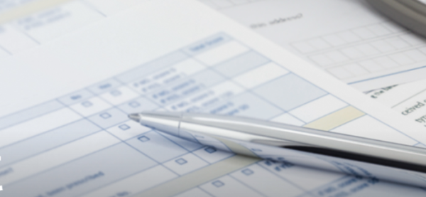 父母60歲買醫保＝倒錢落海？保費供到80歲貴幾倍 網民嘆：唔買排公立等到死