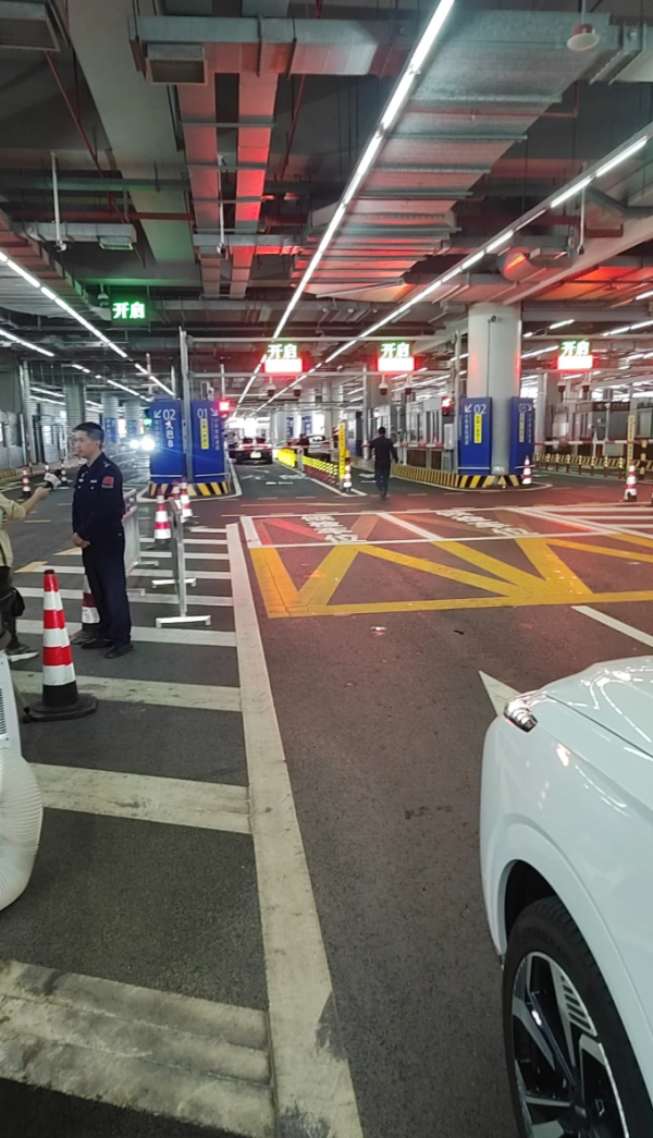 照片來源：小紅書@粤港澳大湾区车神