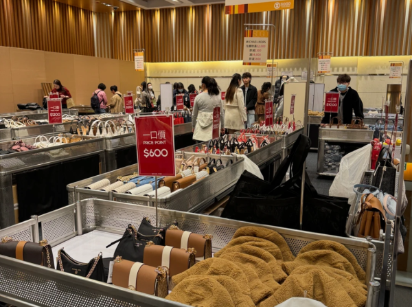MICHAEL KORS銅鑼灣開倉低至2折！限時優惠！$200起買手袋/銀包/卡套/女裝