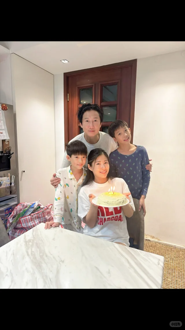 洪天明周家蔚宣布舉家移居深圳 一家四口告別大埔2000呎豪宅！兩公婆親自搬屋極盡艱辛