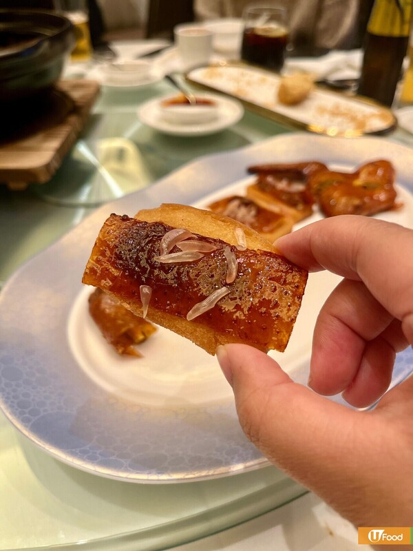 中環美食｜百年古蹟畢打行變身粵菜館！名廚陳思海坐鎮「中環飯店」　必食惹味砂鍋炒蟹＋爆膏溏心瀨尿蝦