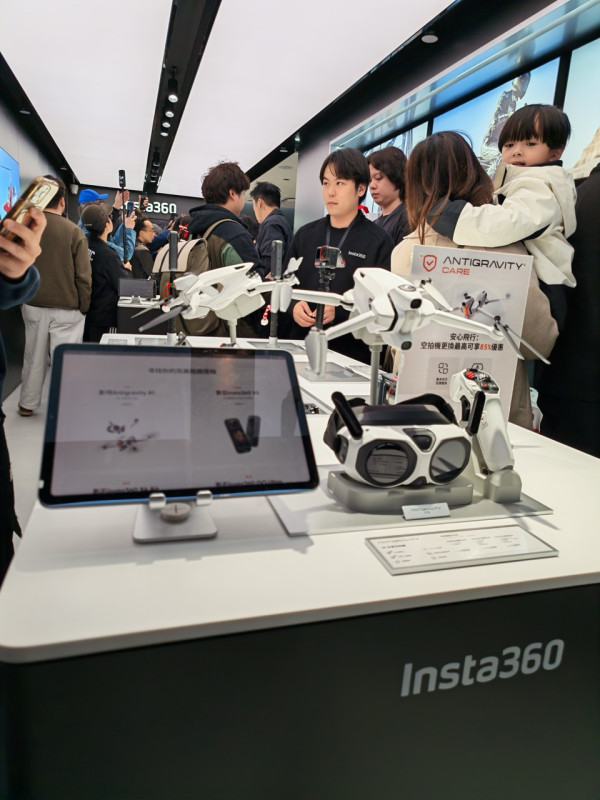 銅鑼灣聖誕突發！Insta360 旗艦店開幕派「免費運動相機」？網民瘋搶：每日都有抽獎【附 3 大必攞著數】