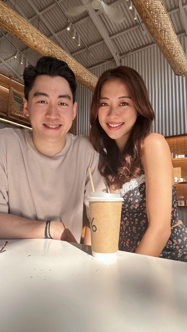 33歲港姐亞軍拍拖6年宣布結婚喜訊！雪地晒超巨型鑽戒閃爆：特別的聖誕