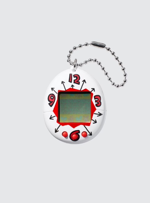 Tamagotchi回歸！日本UNIQLO電子寵物雞爆紅成掃貨新寵！香港網民喊：點解得T恤 