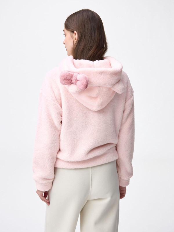 GU x Sanrio聯乘系列全線登場！必搶Hello Kitty復古風衛衣/布甸狗睡衣$149起