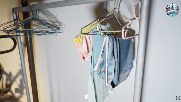 港人直擊轟動全港「四屍滅門命案」現場！小朋友衫仍掛衣架 網民：說不出的難受