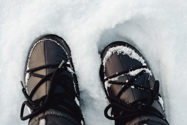 遊日必買！足部除臭神器「乾洗粉」吸汗抑菌 著雪靴行全日都無味！去居酒屋除鞋唔怕尷尬 