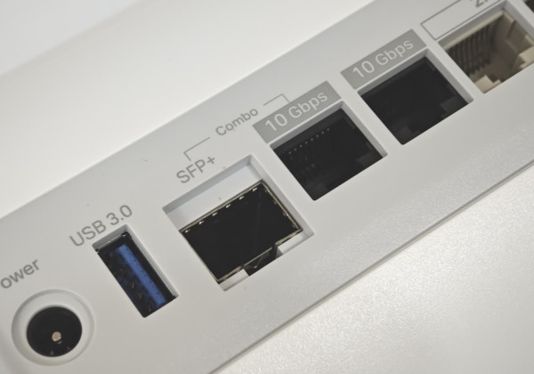 開箱 WiFi 7 攻頂之作：TP-Link Deco BE85！雙 10G 端口、內置雙風扇，打造香港最強萬兆家居網絡！