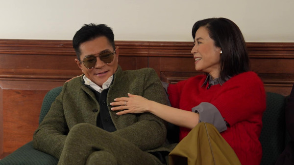 宣萱連環狂窒當眾施暴出手打古天樂?一舉動嚇到古仔縮開大喝:「唔好摸」