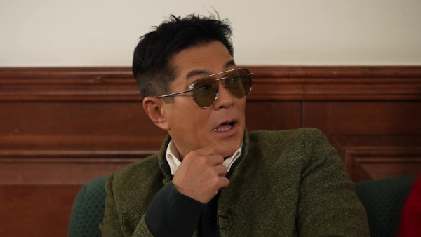 宣萱連環狂窒當眾施暴出手打古天樂?一舉動嚇到古仔縮開大喝:「唔好摸」