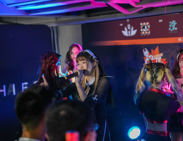 香港地下偶像【前篇】 揭袐舞台上的自我與爭扎 型格素人與Coser的地偶夢