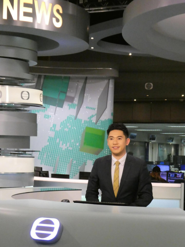 29歲TVB靚仔新聞主播宣佈離巢！撰長文揭7年辛酸史 直播中途流淚一幕最經典