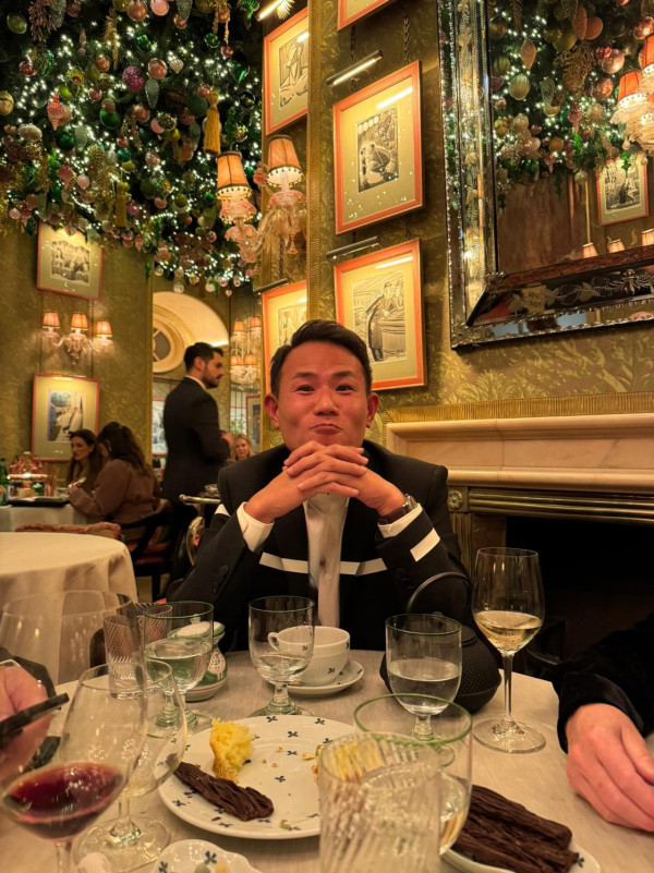 王耀祖寄艙行李疑遭盜竊 暗格貴重首飾不翼而飛！賊人遺作案手套極猖狂 