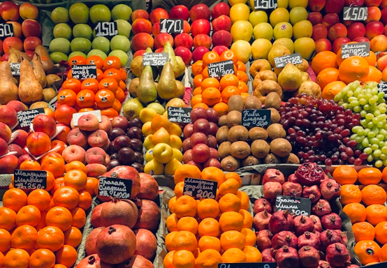 2026跨年轉運｜食提子未算癲？全球8大「開運怪招」著波點衫吸金／掟碟旺人緣