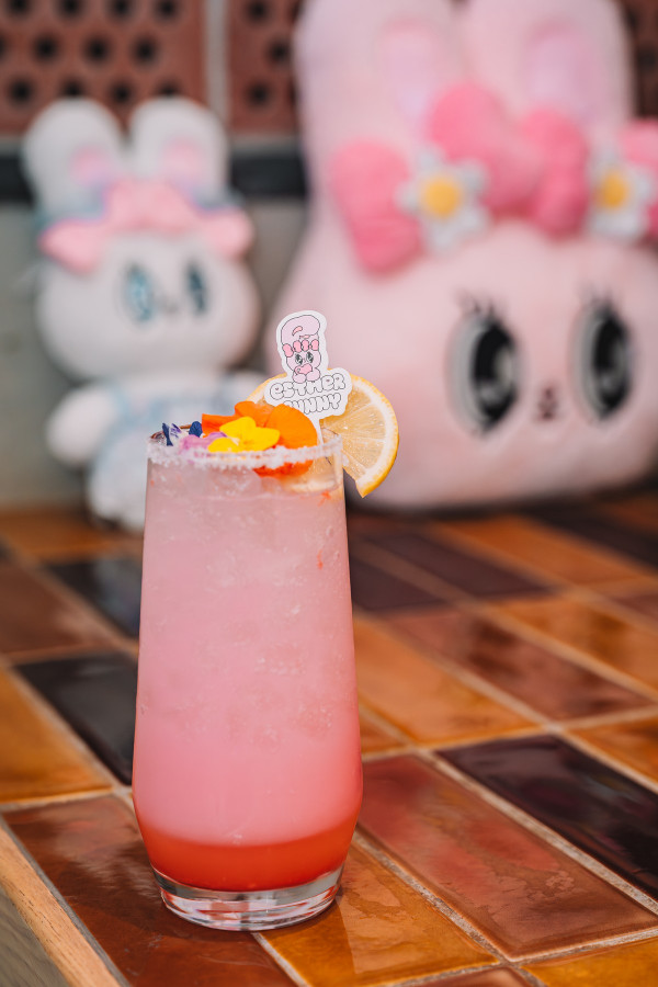 Esther Bunny主題餐廳登陸九龍灣/荃灣/屯門！1.8米打卡公仔/限定餐點/限量紀念品/可愛盲盒