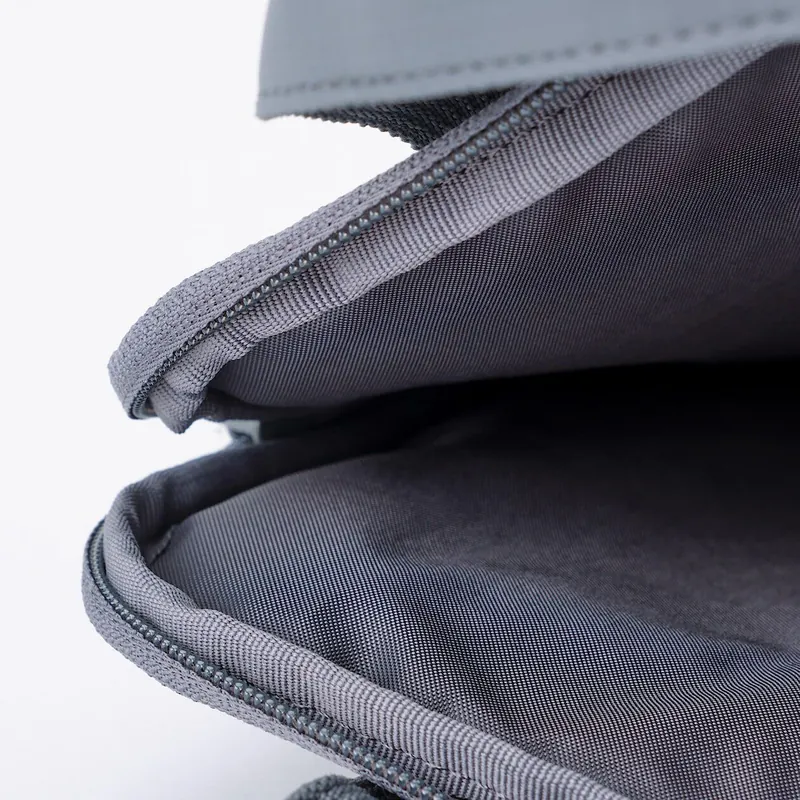 MUJI「空氣感」電腦袋Threads瘋傳！$128輕到似冇拎　網民激讚：膊頭救星