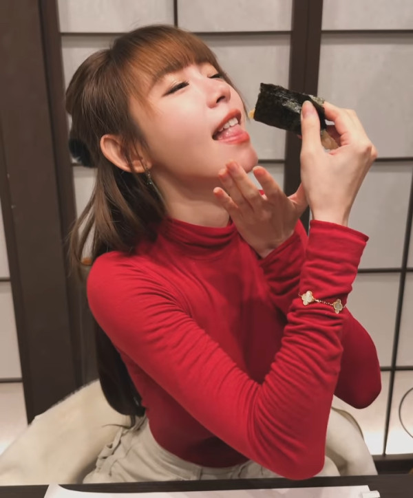 林明禎捨棄短髮重回長髮造型女人味爆發！抬頭誘惑視角震撼網民：流晒鼻血