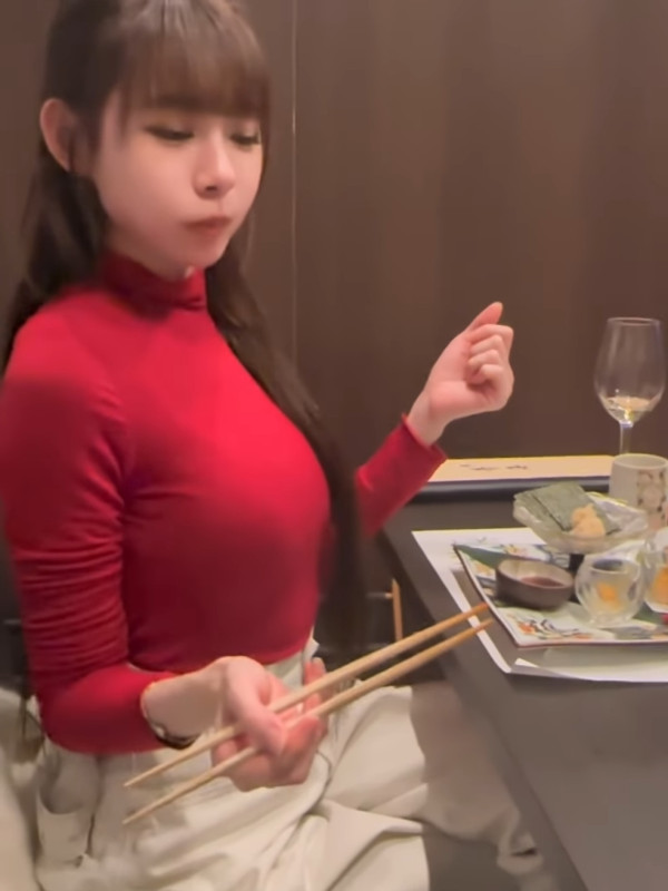 林明禎捨棄短髮重回長髮造型女人味爆發！抬頭誘惑視角震撼網民：流晒鼻血