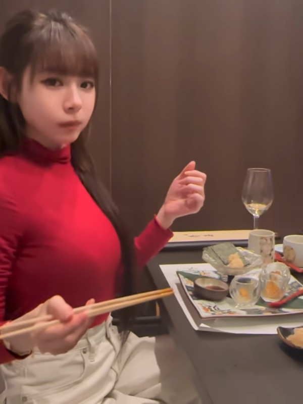 林明禎捨棄短髮重回長髮造型女人味爆發！抬頭誘惑視角震撼網民：流晒鼻血