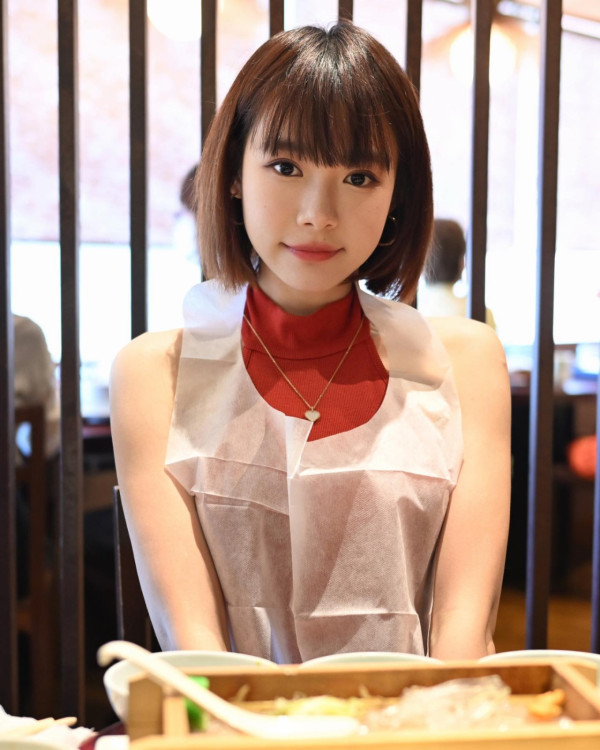 林明禎捨棄短髮重回長髮造型女人味爆發！抬頭誘惑視角震撼網民：流晒鼻血