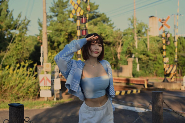 林明禎捨棄短髮重回長髮造型女人味爆發！抬頭誘惑視角震撼網民：流晒鼻血