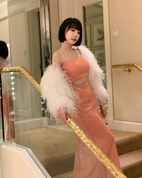 林明禎捨棄短髮重回長髮造型女人味爆發！抬頭誘惑視角震撼網民：流晒鼻血