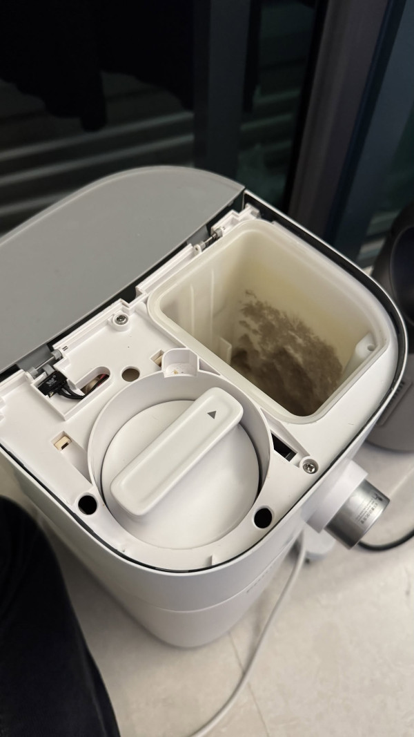 飲水定飲蟻？即熱水機拆開驚變「蟻巢」換芯都無用／內部滑潺潺