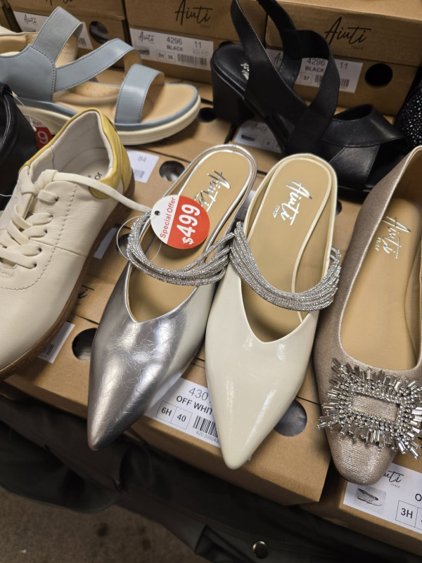 尖沙咀海港城新年開倉低至2折！休閒服飾/童裝/旅行用品特賣 COLE HAAN/Moonstar/Hallmark