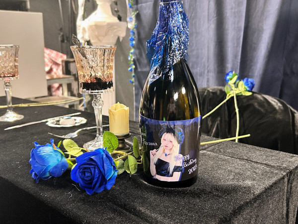 香港地下偶像【前篇】 揭袐舞台上的自我與爭扎 型格素人與Coser的地偶夢