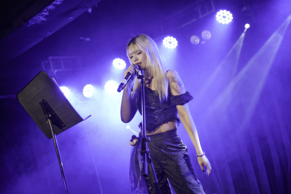 香港地下偶像【前篇】 揭袐舞台上的自我與爭扎 型格素人與Coser的地偶夢