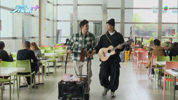 萬千星輝頒獎典禮2025｜10強官方場刊照曝光！C位暗藏得獎密碼 大熱竟然靠邊站...