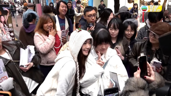 萬千星輝頒獎典禮2025｜10強官方場刊照曝光！C位暗藏得獎密碼 大熱竟然靠邊站...