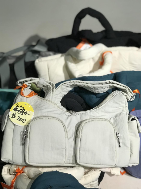 銅鑼灣時代廣場開倉低至1折！Doughnut/JANSPORT/FAIRFAX $199起！袋款/喼/外套/運動鞋新年特賣