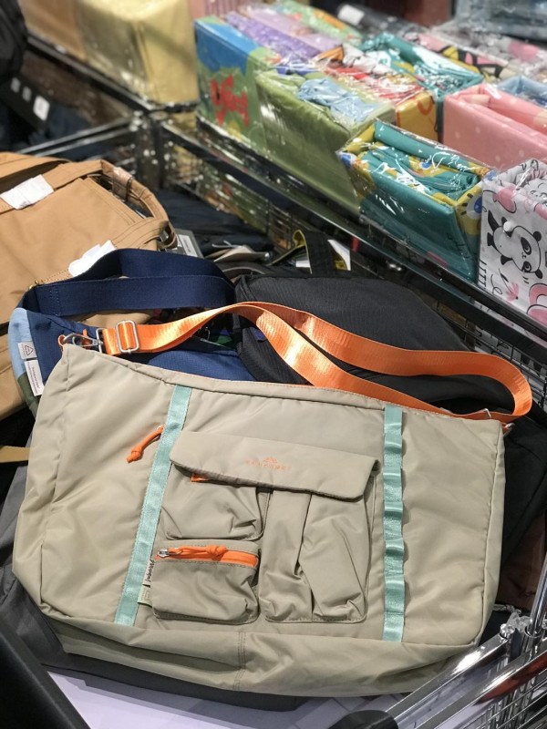 銅鑼灣時代廣場開倉低至1折！Doughnut/JANSPORT/FAIRFAX $199起！袋款/喼/外套/運動鞋新年特賣