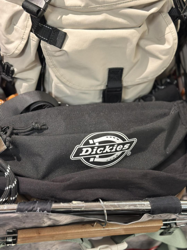 銅鑼灣時代廣場開倉低至1折！Doughnut/JANSPORT/FAIRFAX $199起！袋款/喼/外套/運動鞋新年特賣