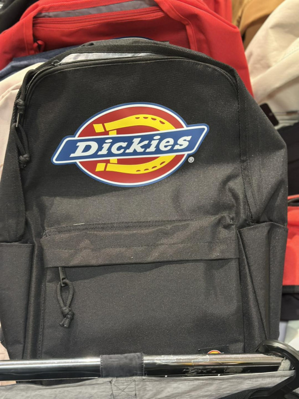 銅鑼灣時代廣場開倉低至1折！Doughnut/JANSPORT/FAIRFAX $199起！袋款/喼/外套/運動鞋新年特賣