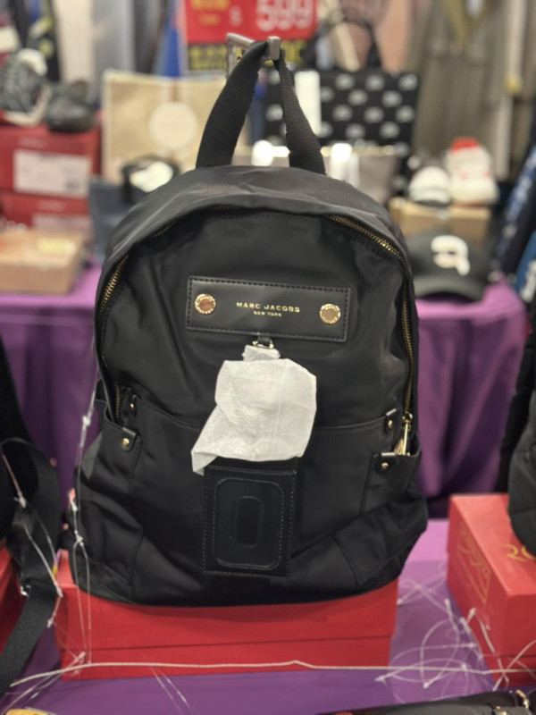 銅鑼灣時代廣場開倉低至1折！Doughnut/JANSPORT/FAIRFAX $199起！袋款/喼/外套/運動鞋新年特賣