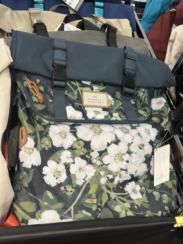 銅鑼灣時代廣場開倉低至1折！Doughnut/JANSPORT/FAIRFAX $199起！袋款/喼/外套/運動鞋新年特賣
