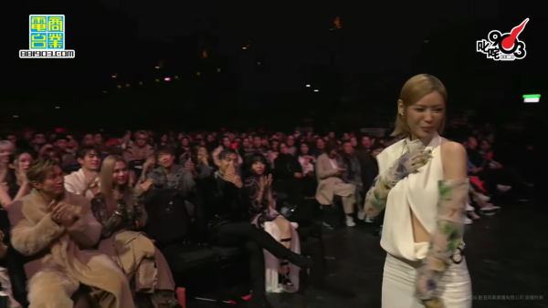 叱咤903頒獎禮2025｜Gin Lee李幸倪冧莊女歌手金獎 擊敗銀獎陳蕾再封后