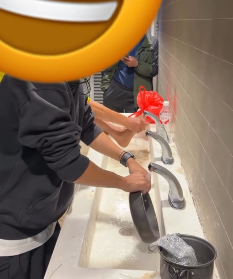 西貢碼頭淪「吉舖死城」?海濱餐廳排隊執笠 網民嘆:不如賣魚蛋燒賣