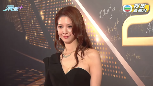 萬千星輝頒獎典禮2025｜紅地氈女星性感戰衣大晒冷！高清多圖逐個睇