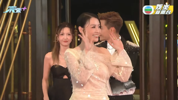 萬千星輝頒獎典禮2025｜紅地氈女星性感戰衣大晒冷！高清多圖逐個睇